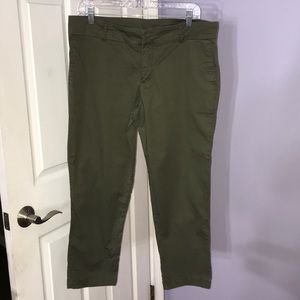 Kut from the cloth green size 12 ankle pants NEW